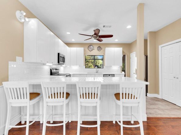 22012 Briarcliff DR, Spicewood TX 78669