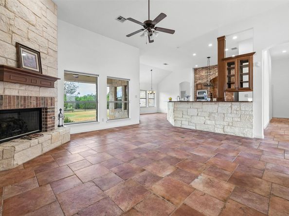 1106 Squaw VLY, Leander TX 78641