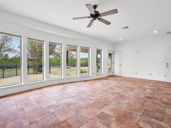 1106 Squaw VLY, Leander TX 78641