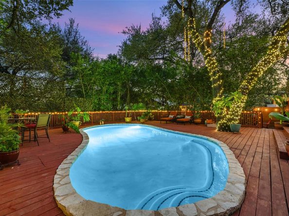 106 Sailmaster ST, Lakeway TX 78734