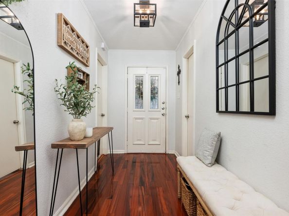 106 Sailmaster ST, Lakeway TX 78734