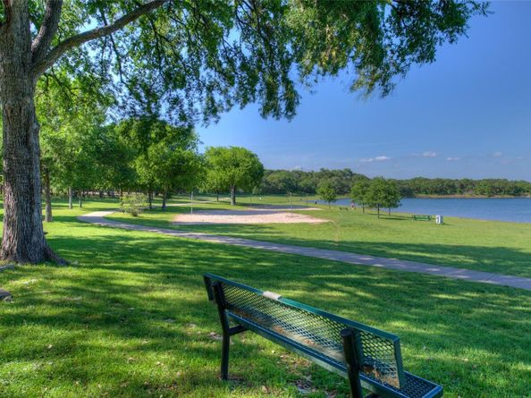 106 Sailmaster ST, Lakeway TX 78734