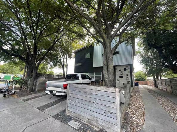 2307 E 2nd ST A, Austin TX 78702