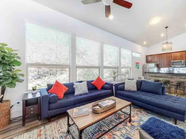 2307 E 2nd ST A, Austin TX 78702