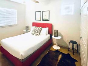 2307 E 2nd ST A, Austin TX 78702