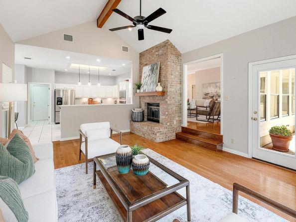 5831 Tributary Ridge DR, Austin TX 78759