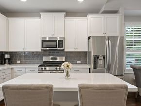 7220 Wyoming Springs DR 703, Round Rock TX 78681