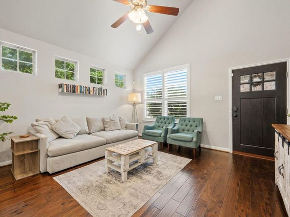 7220 Wyoming Springs DR 703, Round Rock TX 78681