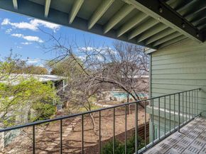 1304 Mariposa DR 206, Austin TX 78704