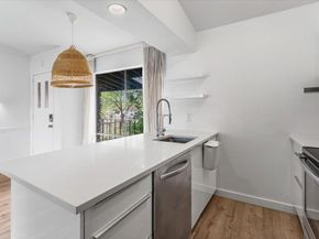 1304 Mariposa DR 206, Austin TX 78704