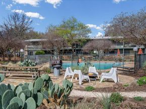 1304 Mariposa DR 206, Austin TX 78704