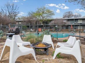 1304 Mariposa DR 206, Austin TX 78704