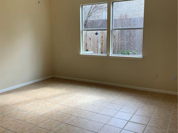 7708 San Felipe BLVD 9, Austin TX 78729