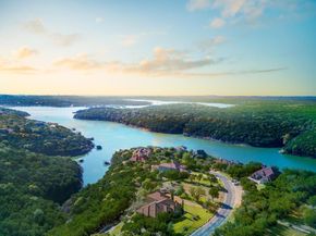 6808 Liberty Grotto CT, Lago Vista TX 78645