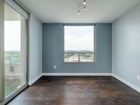 300 Bowie ST 1305, Austin TX 78703