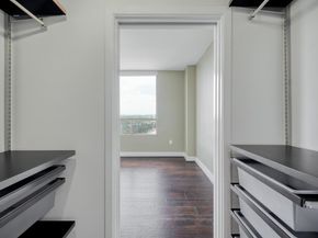 300 Bowie ST 1305, Austin TX 78703