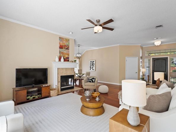 1207 Meadow Lark DR, Cedar Park TX 78613