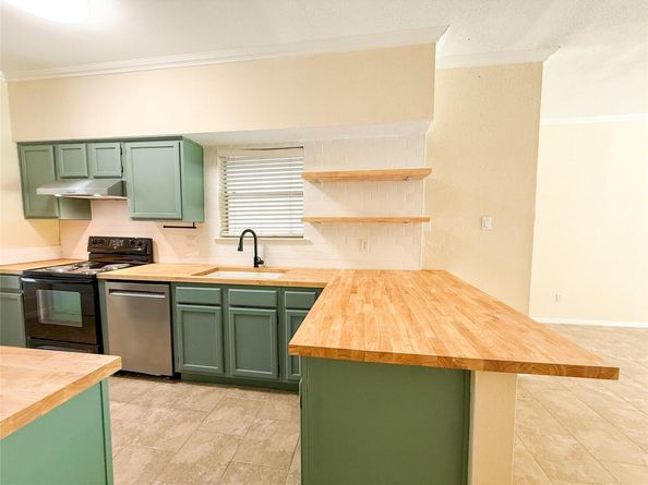 2450 Wickersham LN 103, Austin TX 78741