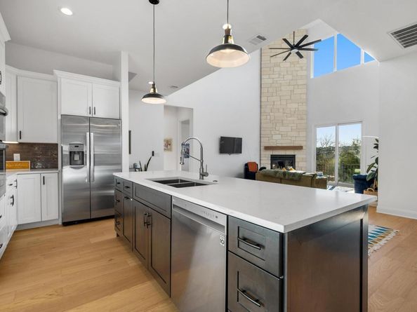 7224 Getaway DR, Jonestown TX 78645