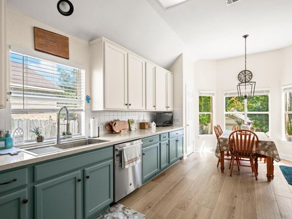 1029 Savanna LN, Cedar Park TX 78613