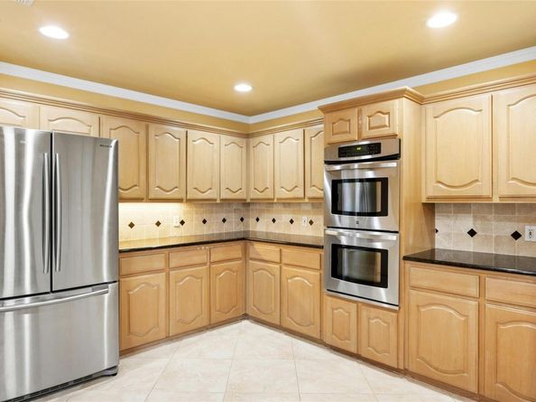 10900 Crown Colony DR 2, Austin TX 78747