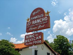 2000 Lightsey RD 3, Austin TX 78704