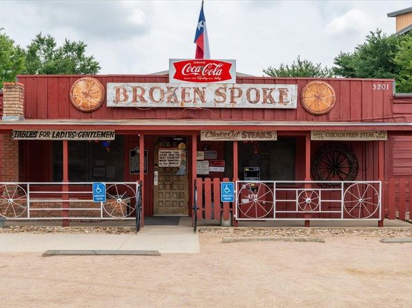 2000 Lightsey RD 3, Austin TX 78704