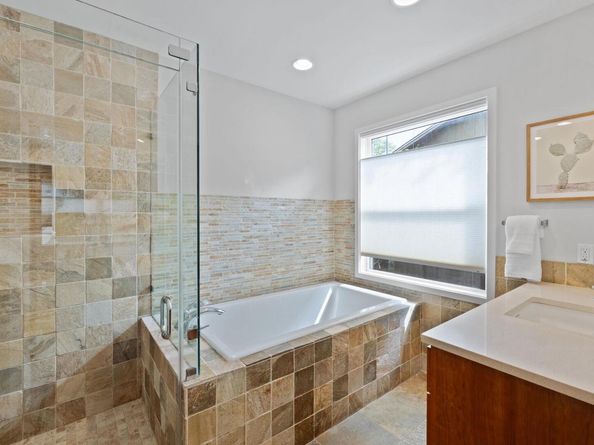 2300 S 3rd ST, Austin TX 78704