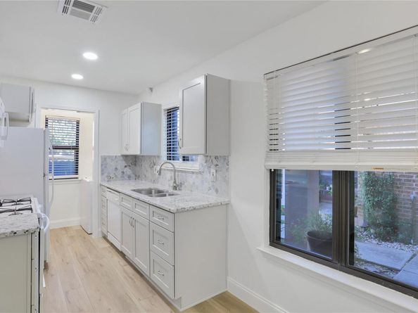 101 Clearday DR 104, Austin TX 78745