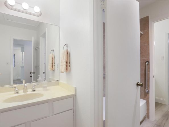 101 Clearday DR 104, Austin TX 78745