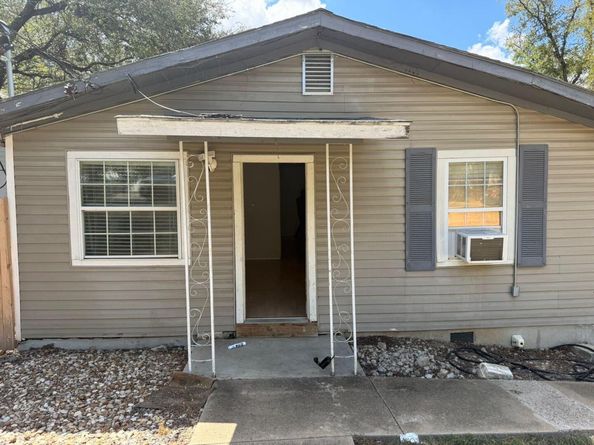 1300 Delano ST, Austin TX 78721