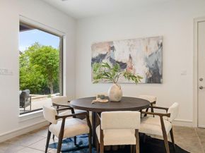2 Dovedale CV, The Hills TX 78738
