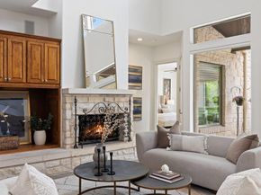 2 Dovedale CV, The Hills TX 78738