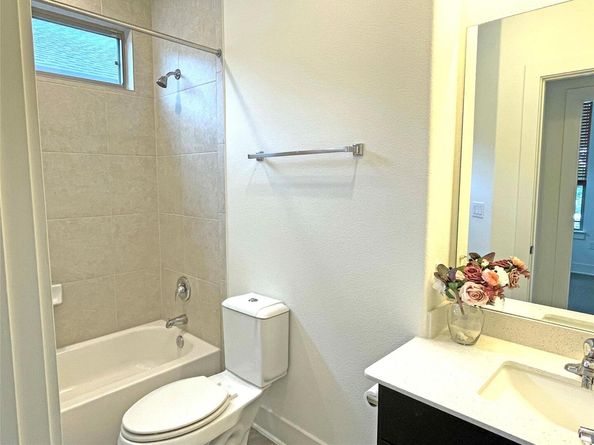 5017 Globe Mallow DR, Austin TX 78739