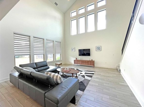 5017 Globe Mallow DR, Austin TX 78739