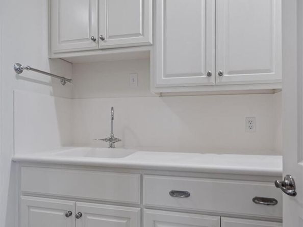 4602 Laurel Canyon DR, Austin TX 78731
