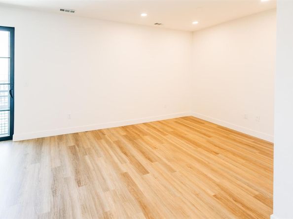 4315 S Congress Ave 406, Austin TX 78745