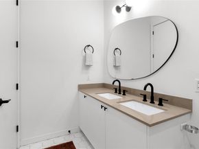 800 Embassy DR 421, Austin TX 78702