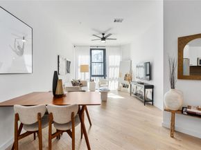 800 Embassy DR 421, Austin TX 78702