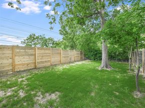 1202 Cometa ST B, Austin TX 78721