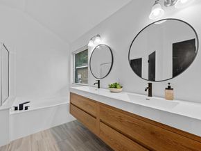 6435 Old Harbor LN, Austin TX 78739
