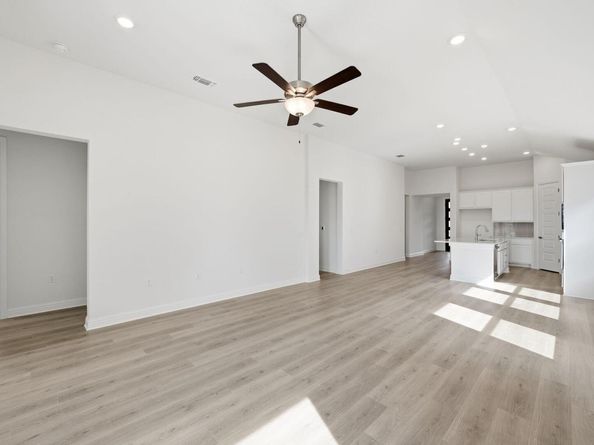 17113 Astral LN, Manor TX 78653