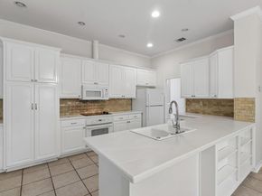 115 Tallstar DR, Lakeway TX 78734