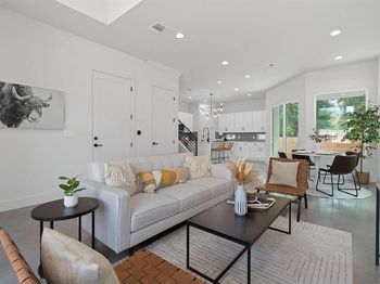 5511 William Holland Ave