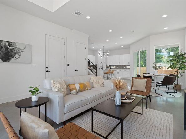 5511 William Holland Ave 2, Austin TX 78756