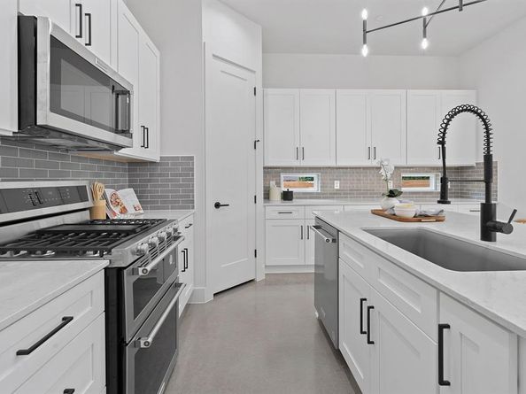 5511 William Holland Ave 2, Austin TX 78756