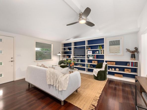 1716 W Saint Johns Ave, Austin TX 78757
