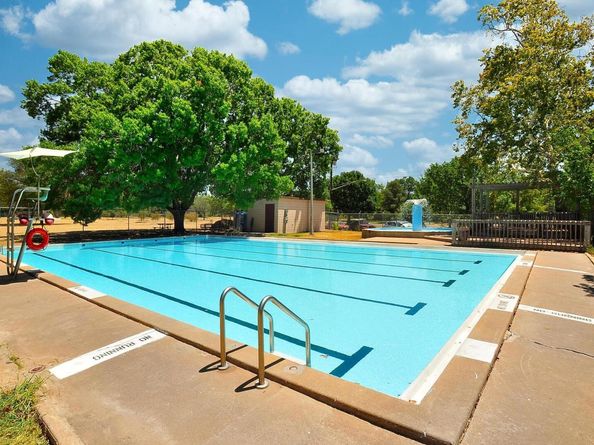 1716 W Saint Johns Ave, Austin TX 78757
