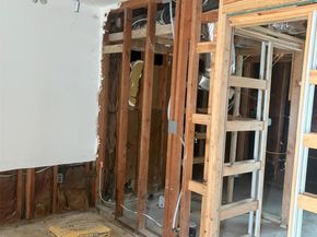 8702 Bridgeport DR, Austin TX 78758