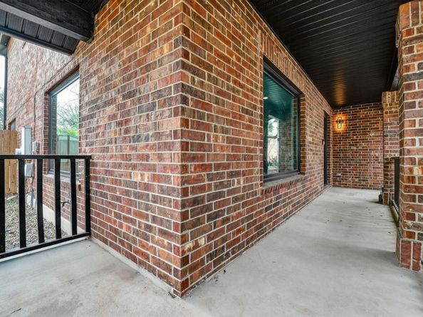 8409 Nairn DR, Austin TX 78749